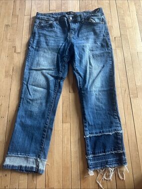 Judy Blue Medium Indigo Relaxed Crop Jeans with Frayed Hem